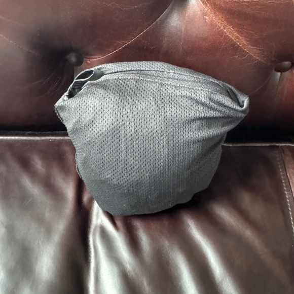 SOLIDCORE x CHAMPION BNWT Half-Zip Rain Poncho w/Hood in Black White Size S - Picture 9 of 9